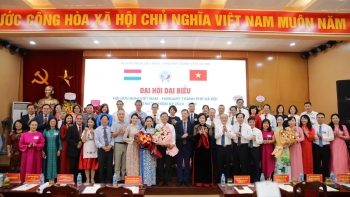 ong dang vu nhat thang tai dac cu chu tich hoi huu nghi viet nam hungary thanh pho ha noi