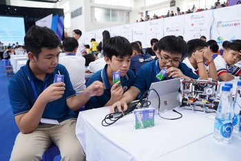 thi sinh robotacon wro 2024 cung vinamilk tro thanh dong minh trai dat