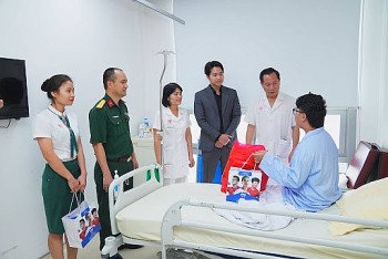 Bệnh nhi BV TWQĐ 108 nhận quà yêu thương từ Hito Việt Nam