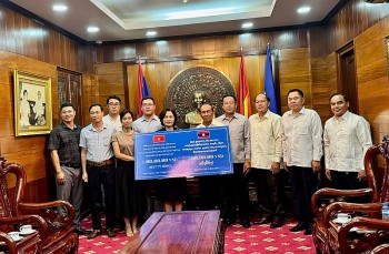 tinh luong pha bang lao trao 1 ty dong ho tro viet nam khac phuc hau qua bao yagi
