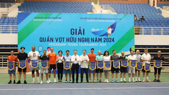 Giải Quần vợt hữu nghị 2024: Thể thao kết nối nhân dân Hà Nội với bạn bè quốc tế