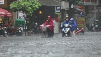 Thời tiết hôm nay (23/9): Bắc Trung Bộ mưa rất to