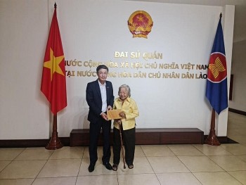 tinh nghia cua viet kieu lao danh cho dong bao bi bao lu