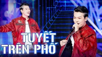 loi bai hat lyrics tuyet tren pho gill chinh phuc ca 4 huan luyen vien trong chuong trinh rap viet mua 4