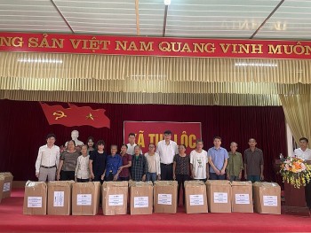 vkbia tang nhu yeu pham cho nguoi dan va cac truong hoc tai yen bai