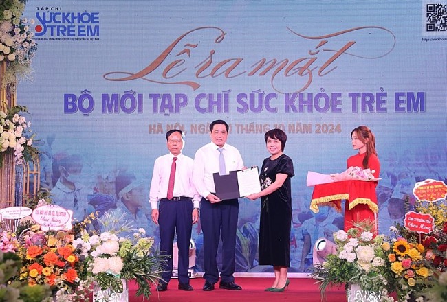 Ra mắt bộ mới Tạp chí Sức khỏe trẻ em