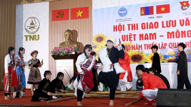 Sôi động Hội thi Giao lưu văn hóa Việt Nam - Mông Cổ