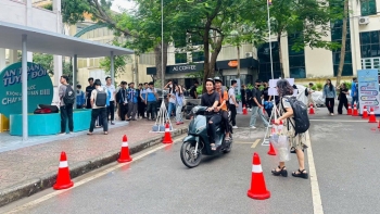 trai nghiem xe may dien vinfast nhieu ban tre tranh thu len doi som de huong uu dai