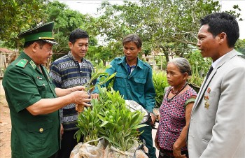 ket nghia ban ban nen tang vun dap quan he ben vung viet nam lao