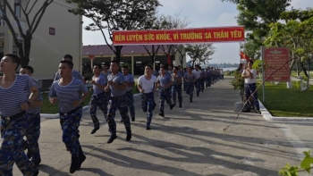 can bo chien si vung 3 hai quan chay bo vi truong sa xanh