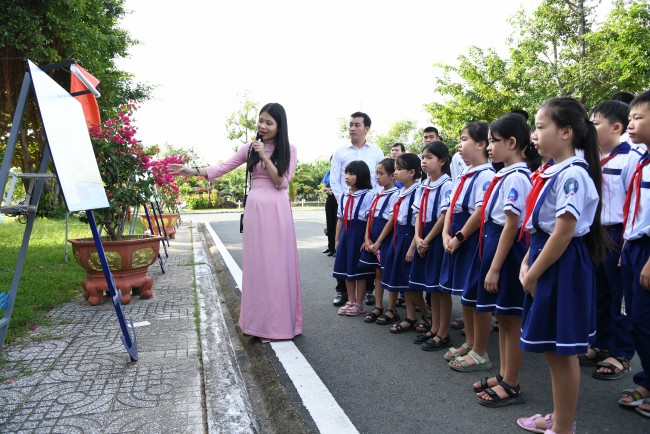 Tình yêu và những hiểu biết sâu sắc về biển đảo quê hương từ triển lãm Hoàng Sa, Trường Sa