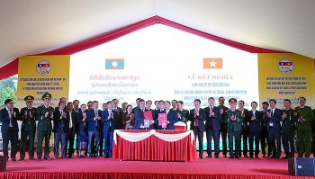 ket nghia cum dan cu hai ben bien gioi quang binh kham muon lao