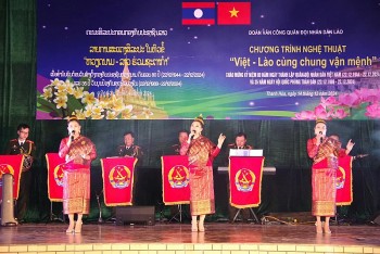 nhieu hoat dong giao luu vun dap tinh huu nghi viet lao