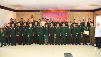 lao trao tang huan huy chuong cho cuu quan tinh nguyen cuu chuyen gia quan su viet nam