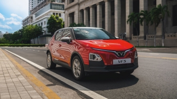 nguoi dung tranh thu chot xe quoc dan vf 5 plus tu 445 trieu dong trong thang 12