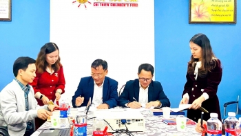 zhi shan foundation danh hon 21 ty dong ho tro tre em mien trung nam 2025