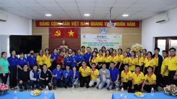 tet sum vay xuan doan ket mon qua y nghia danh toi cong nhan lao dong