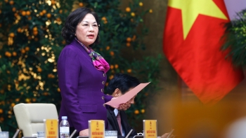 thong doc nguyen thi hong tap trung toi da ho tro nen kinh te dat muc tang truong 8 tro len