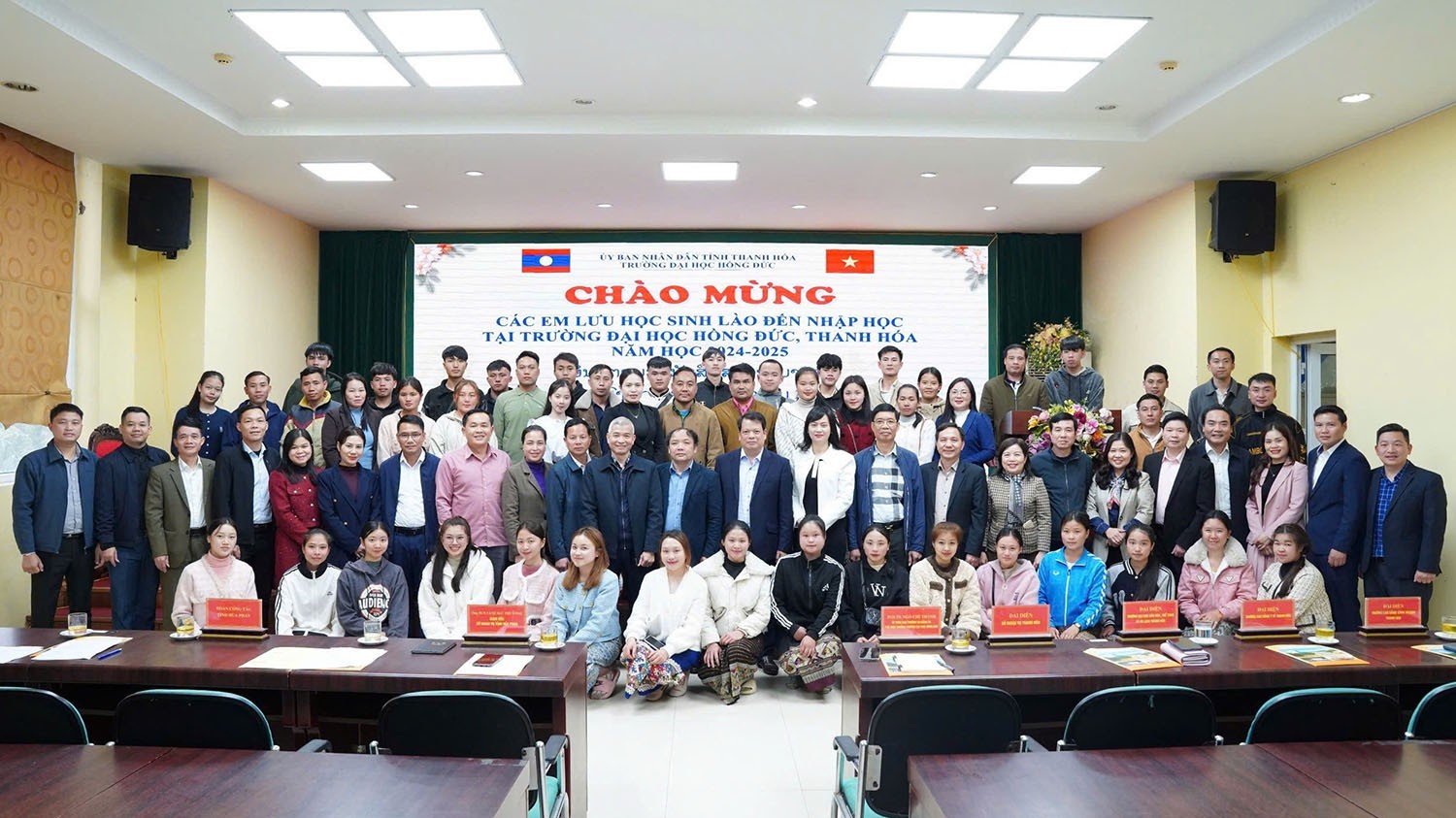 Hơn 30 lưu học sinh Lào nhập học tại Thanh Hóa