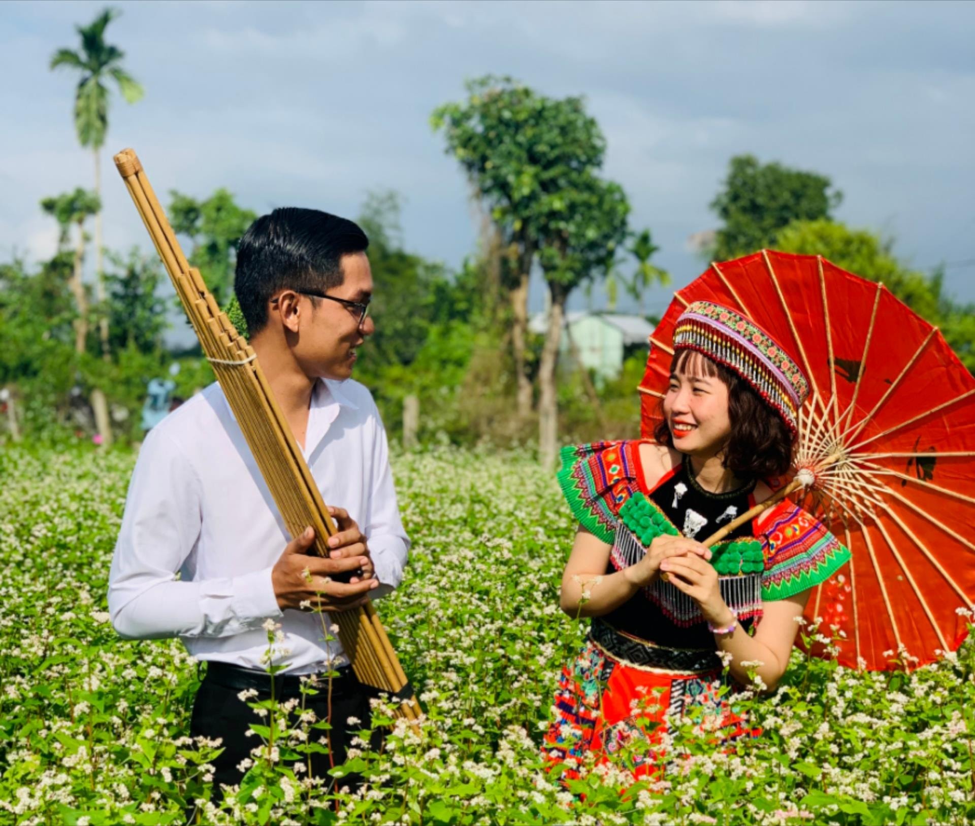 Chàng trai Lào với nụ cười ở Cà Ban