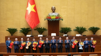 ong le minh hoan va ong vu hong thanh giu chuc pho chu tich quoc hoi khoa xv