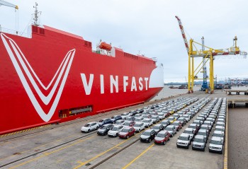 vinfast xuat khau 2500 o to dien toi indonesia