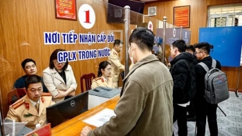cap doi giay phep lai xe o dau tai ha noi