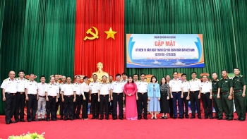 quan chung hai quan ky niem 70 nam ngay thanh lap hai quan nhan dan viet nam