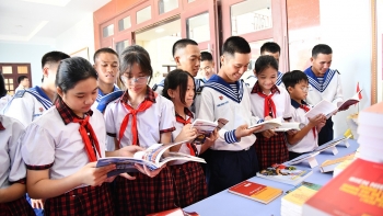 hai quan vung 5 lan toa van hoa doc boi dap tinh yeu to quoc