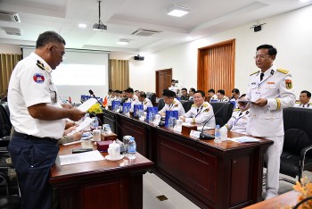 Hải quân Việt Nam - Campuchia rút kinh nghiệm tuần tra trên vùng nước lịch sử