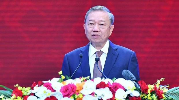 dot pha the che phap luat de dat nuoc vuon minh