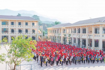 Trường PTDTBT Tiểu học Trần Văn Thọ "Nơi con chữ hóa ước mơ"