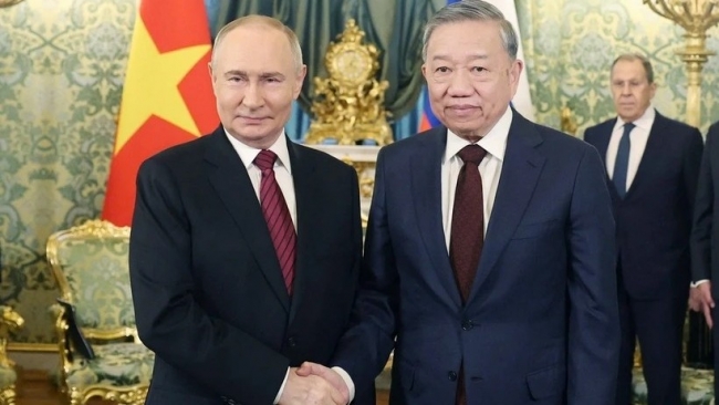 Tuyên bố chung về những định hướng lớn của quan hệ Đối tác Chiến lược toàn diện Việt-Nga trong giai đoạn hợp tác mới