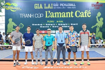 cap doi viet nam vo dich sau tran pickleball kinh dien tren san gia lai