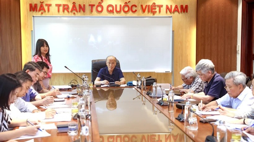 Sửa đổi, bổ sung Hiến pháp năm 2013: Xây dựng Mặt trận Tổ quốc Việt Nam gần dân hơn