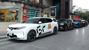 gioi tre ru nhau di xe xanh nghe nhac xanh