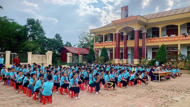 Nơi chắp cánh ước mơ cho học trò vùng khó Điện Biên