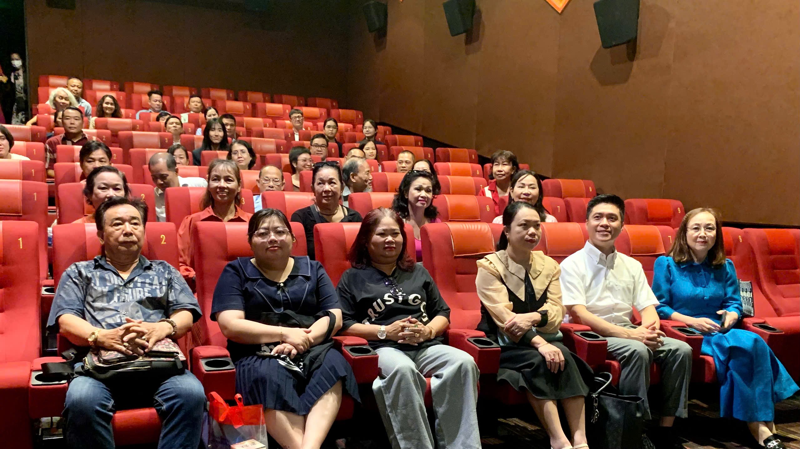 Chiếu phim “Địa đạo: Mặt trời trong bóng tối” cho kiều bào TP.HCM