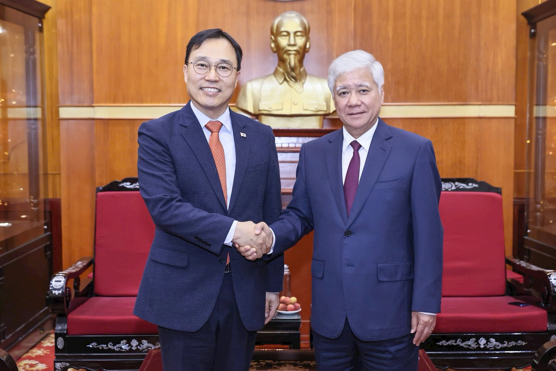 Đẩy mạnh đối ngoại nhân dân, giao lưu văn hóa giữa hai nước Việt - Hàn