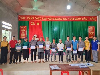 ho tro xay moi va sua chua nha o cho 32 ho dan tai lao cai