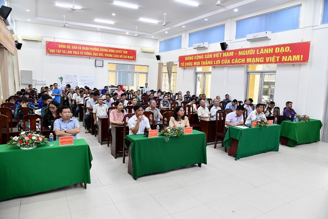 Hải quân Vùng 5: Tuyên truyền, nâng cao hiểu biết về biển, đảo cho người dân Phú Quốc