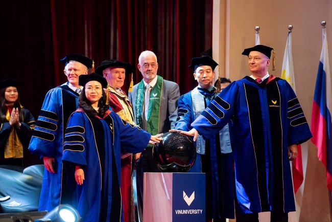 VinUni đặt mục tiêu vào top 100 đại học hàng đầu thế giới - Mời tuyển 500 nhà khoa học toàn cầu
