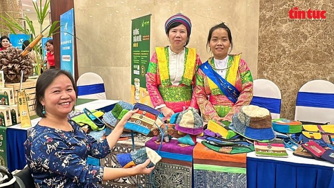 Nâng cao ‘quyền năng’ kinh tế cho phụ nữ dân tộc thiểu số