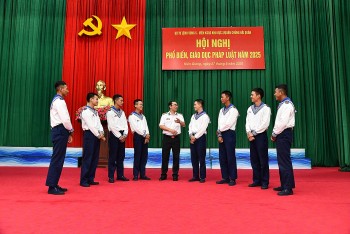 vung 5 hai quan nang cao kien thuc phap luat cho can bo chien si