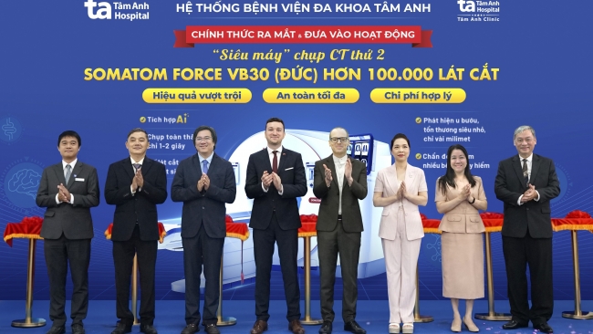 Người dân “siêu đô thị” TP.HCM trải nghiệm khám sức khỏe với “siêu máy CT” hàng đầu thế giới