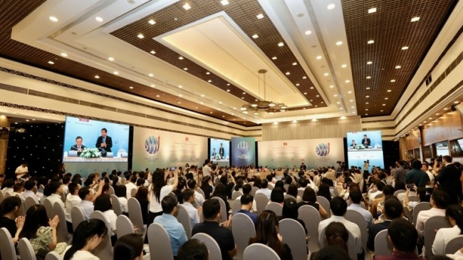 Gỡ vướng thể chế, đổi mới mô hình: Chìa khóa tăng trưởng hai con số
