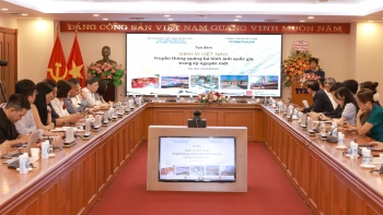 dinh vi viet nam can mot chien luoc truyen thong hien dai bai ban