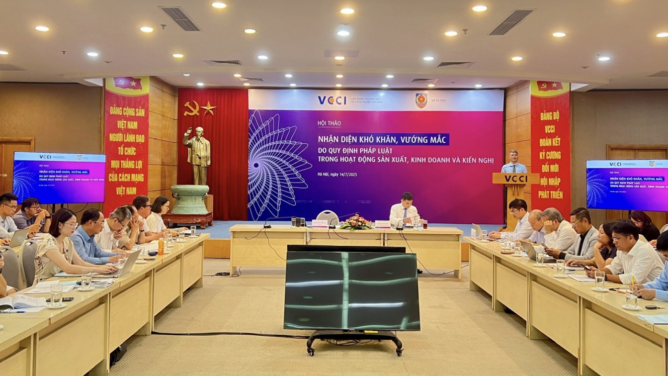 Gỡ ‘nút thắt’ pháp lý cho doanh nghiệp: Cần quyết tâm và hành động thực chất