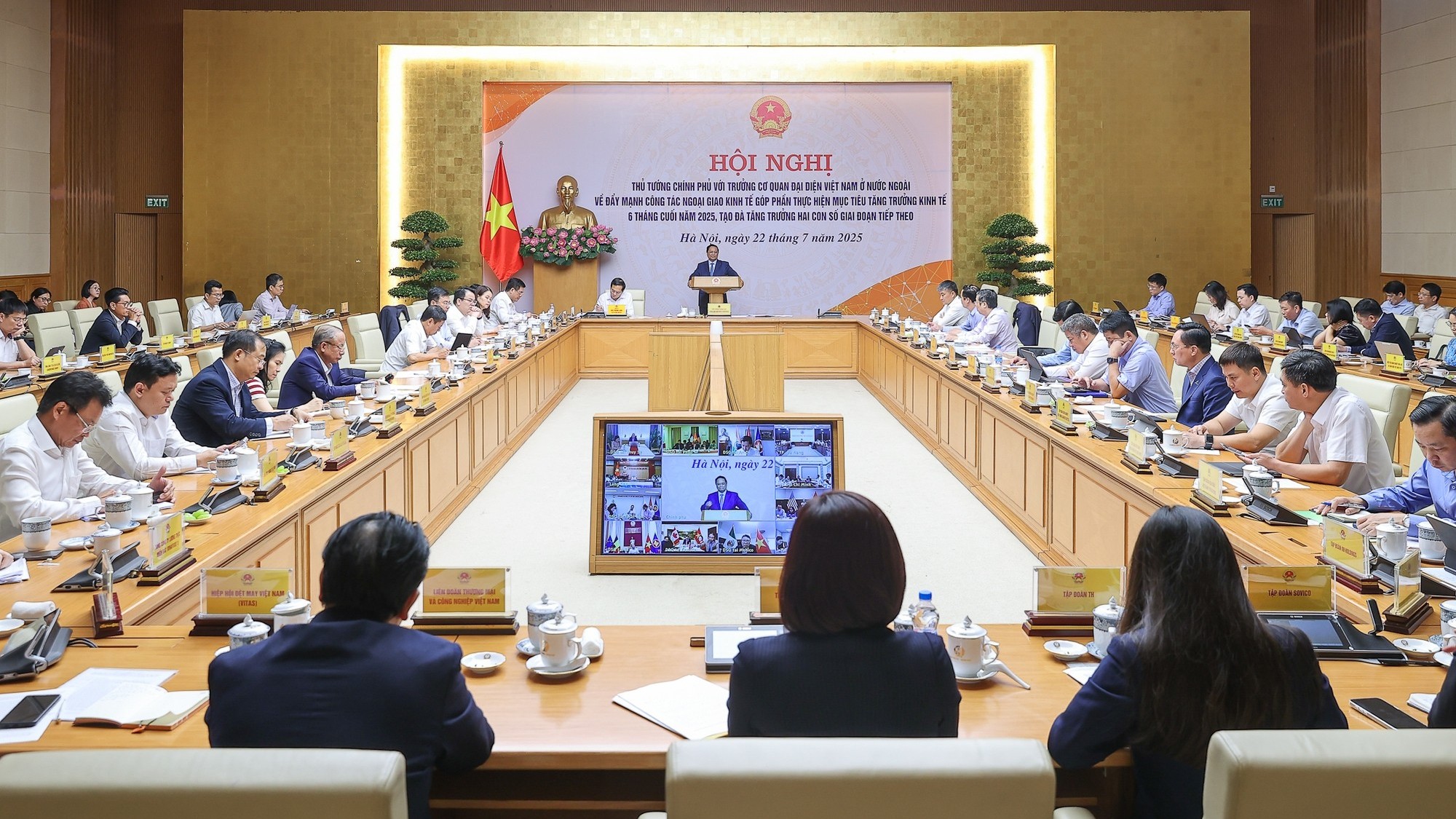Lấy ngoại giao kinh tế làm trọng tâm, thực hiện nhiệm vụ tăng trưởng từ 8,3% - 8,5%