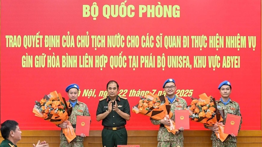 3 sĩ quan Quân đội nhân dân Việt Nam nhận nhiệm vụ gìn giữ hòa bình Liên hợp quốc